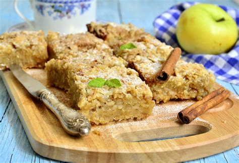 Petites barres tendres aux pommes et à la cannelle